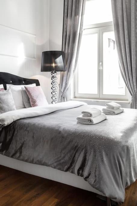 קרקוב Househost Apartment:Lobzowska 22 מראה חיצוני תמונה